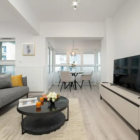 Lägenhet Nowoczesny Apartament Smart Tv & Wifi By Renters