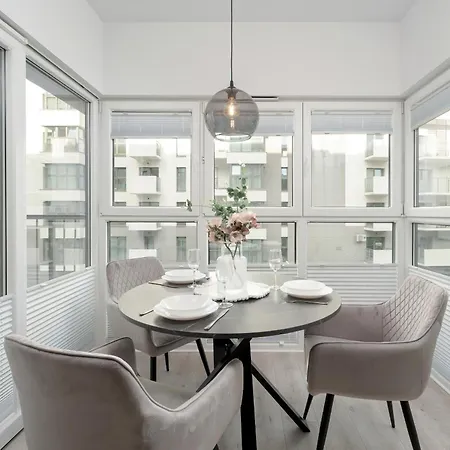 Nowoczesny Apartament Smart Tv & Wifi By Renters 아파트 제수프
